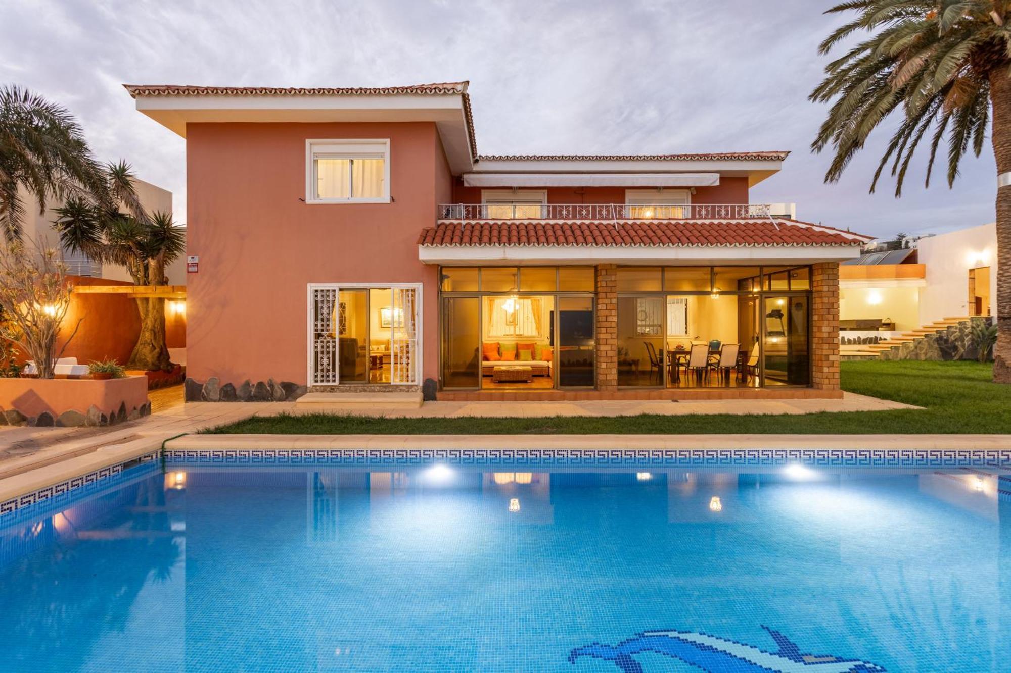 One & Only Sports And Relax Villa Heated Pool By Eden Rentals Tabaiba Kültér fotó